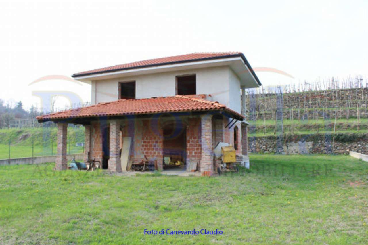 Villa Unifamiliare - Indipendente SALUSSOLA vendita   via Zimone BUGELLA Agenzia Immobiliare