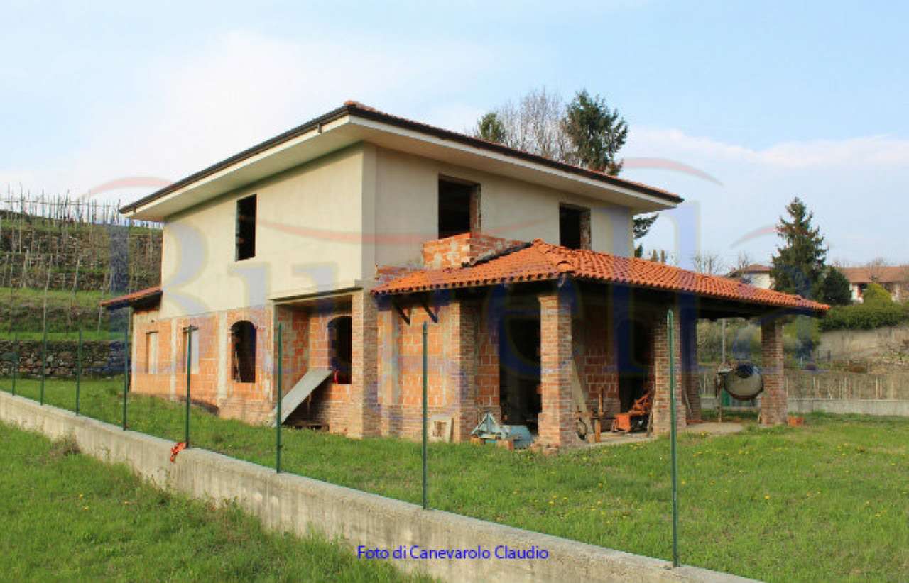 Villa Unifamiliare - Indipendente SALUSSOLA vendita   via Zimone BUGELLA Agenzia Immobiliare