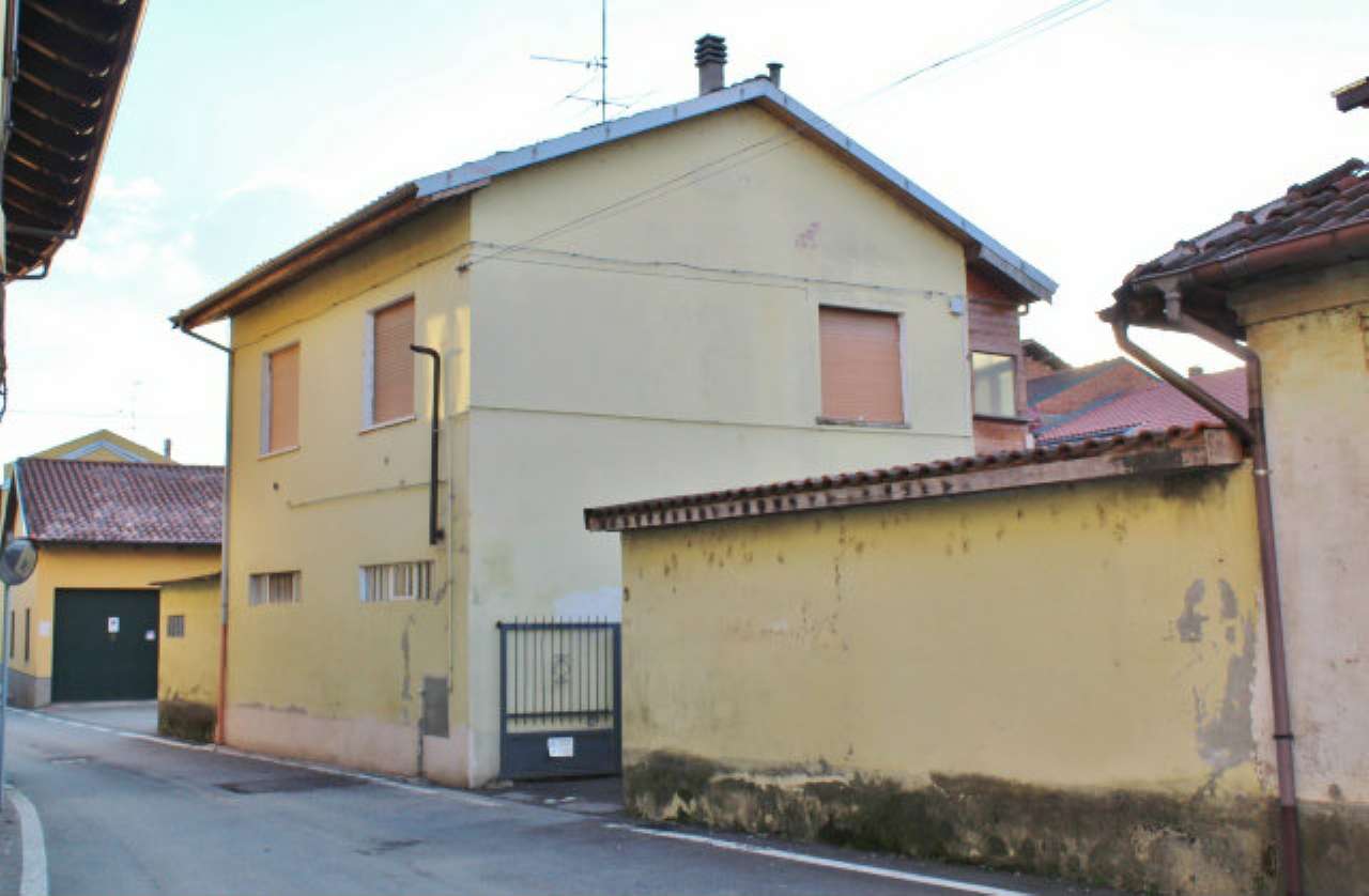 Villa Unifamiliare - Indipendente CERRIONE vendita   via Mazzini BUGELLA Agenzia Immobiliare