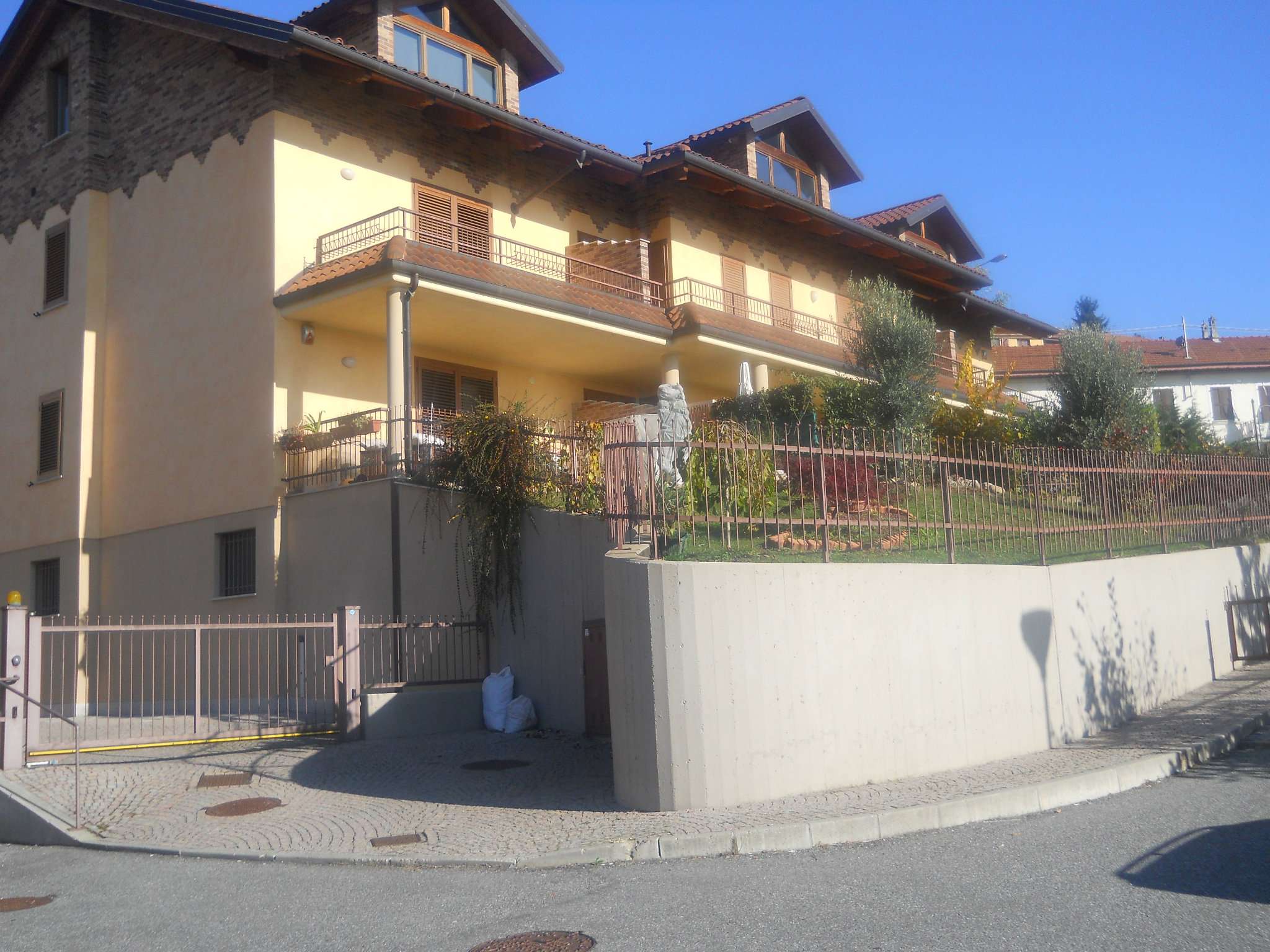 Appartamenti in affitto a Givoletto. Cerca con Caasa.it.