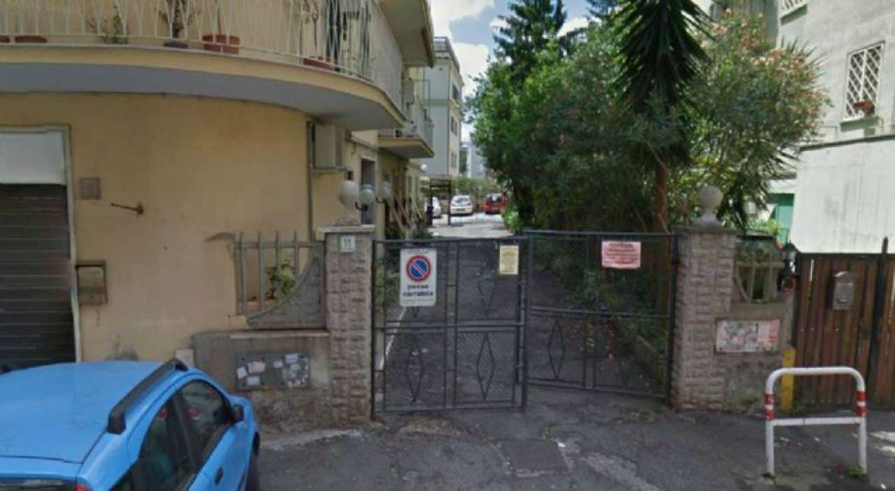 Appartamento ROMA vendita  PRATI FISCALI veglia STUDIO NICOTRA