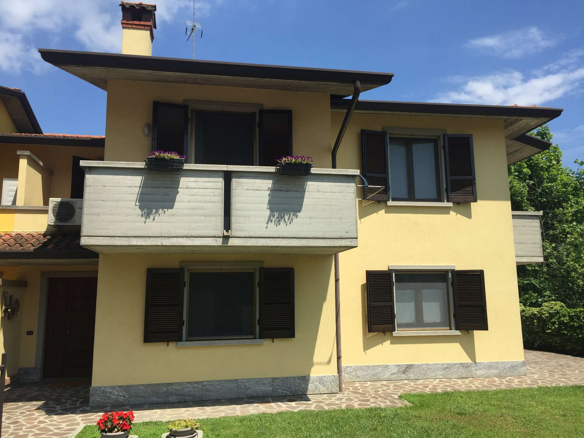 Villa Trifamiliare FORNOVO SAN GIOVANNI vendita   Boltieri GreenCasa