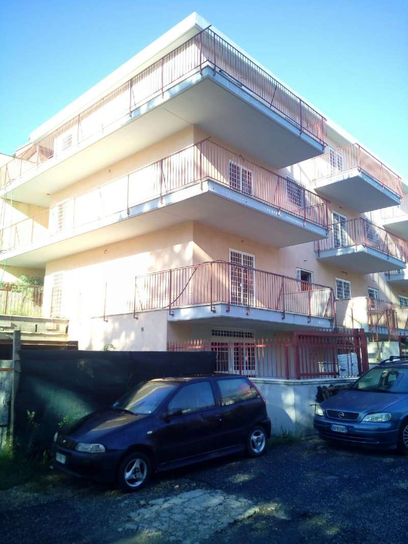 roma vendita quart: cassia flaminia enne immobiliare