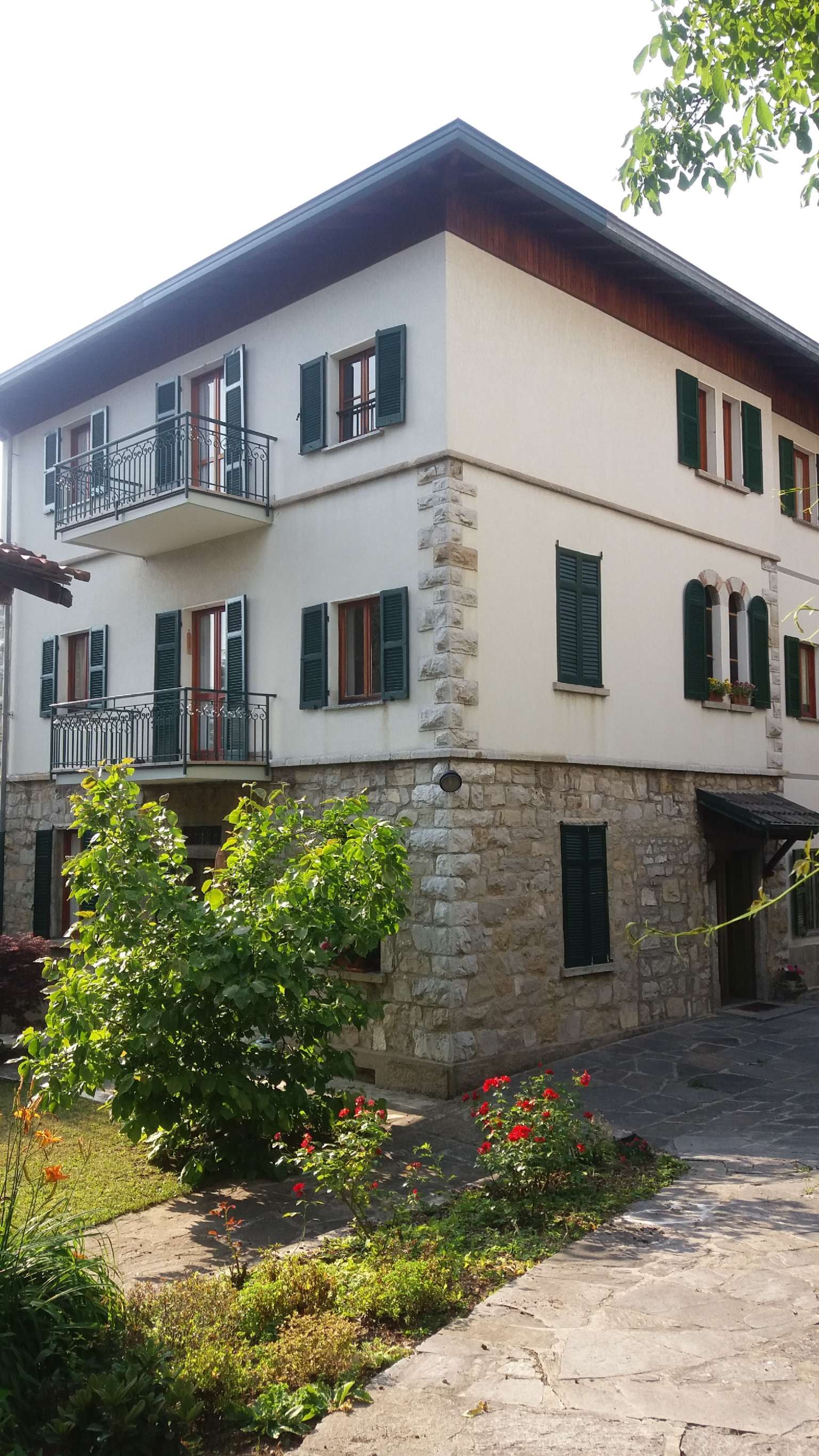 Villa Unifamiliare - Indipendente BARZIO vendita    ampimmobili