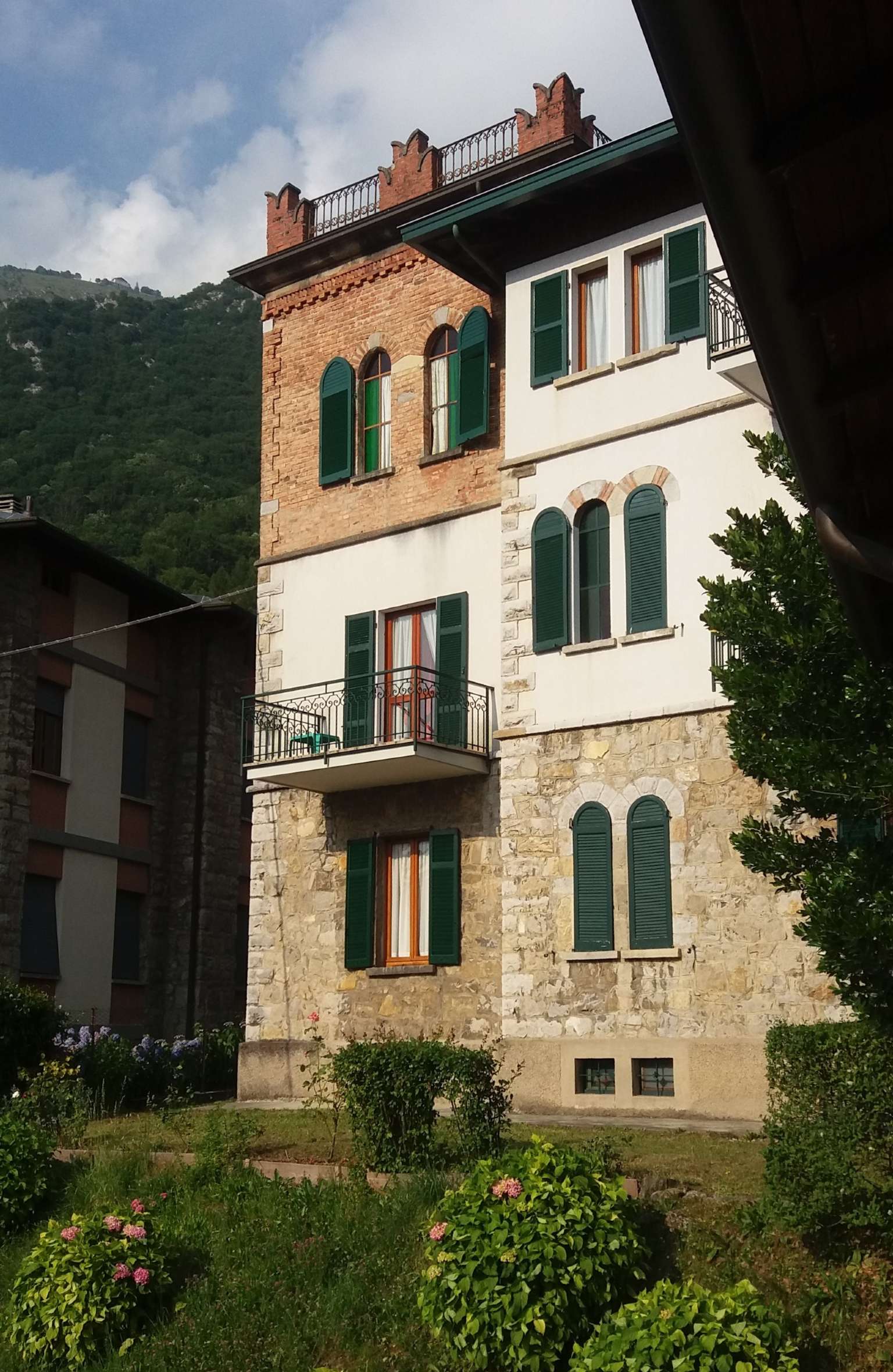 Villa Unifamiliare - Indipendente BARZIO vendita    ampimmobili