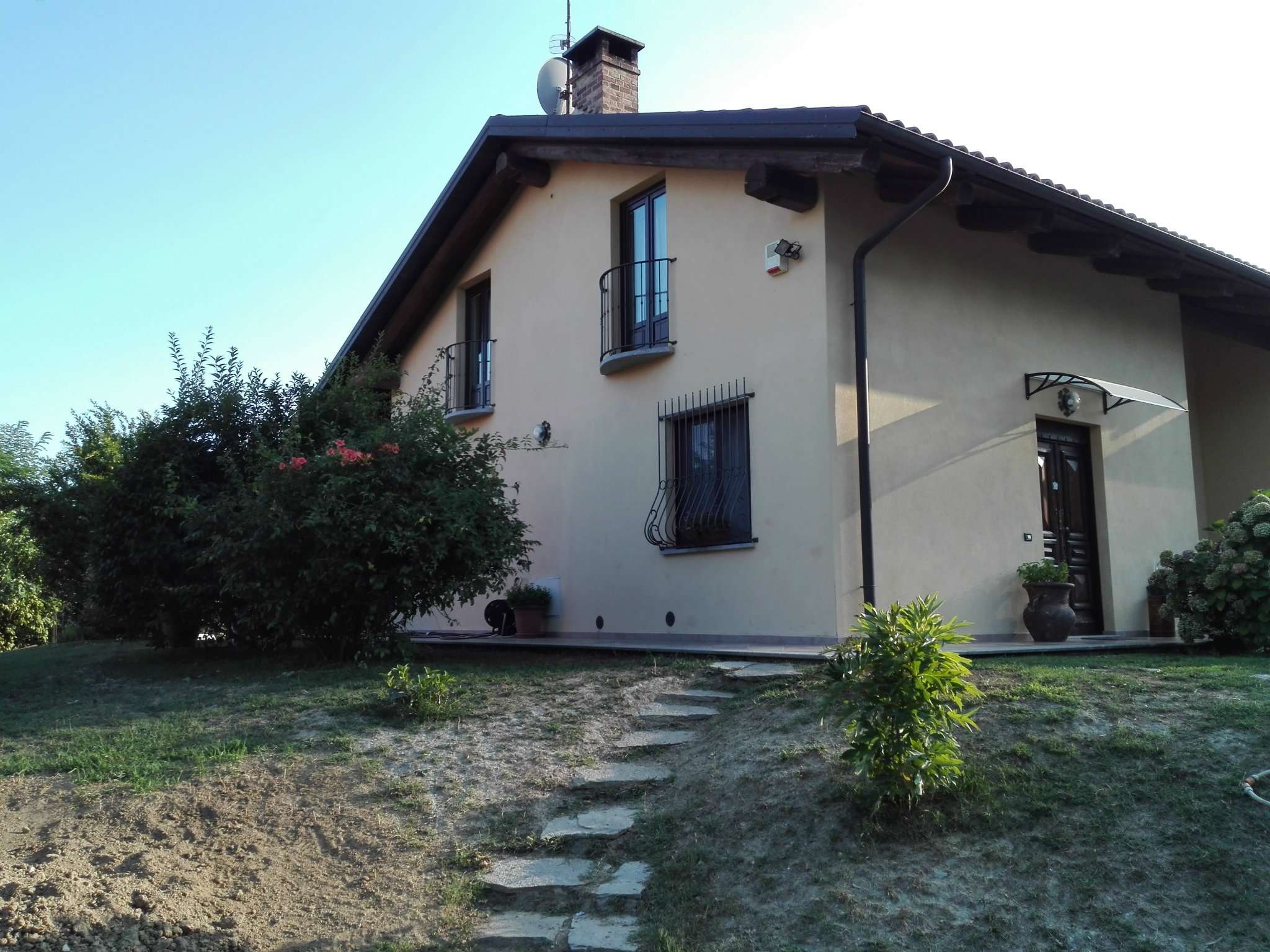 Villa Unifamiliare - Indipendente BERZANO DI SAN PIETRO vendita   Valle Ochera Proxima Snc