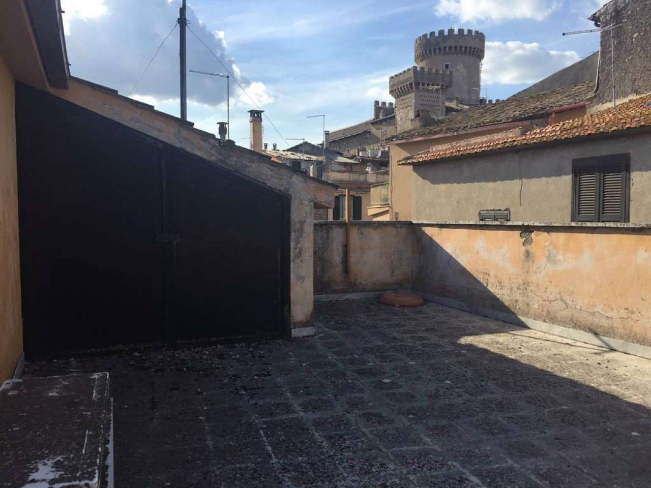 Stabile intero - Palazzo FIANO ROMANO vendita   umberto I Agenzia Immobiliare Guerrini