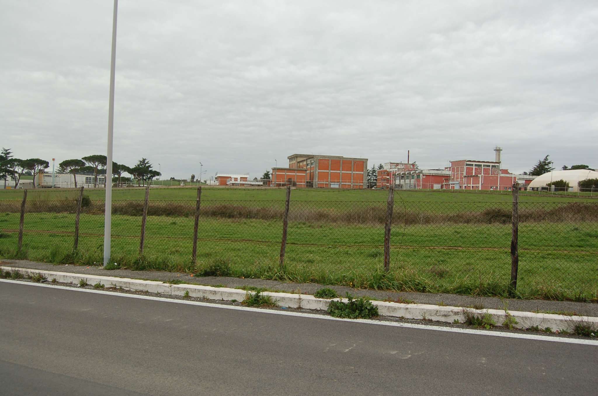 Negozio - Loc.Com. ROMA vendita  Cassia flaminia  Agenzia Immobiliare Guerrini