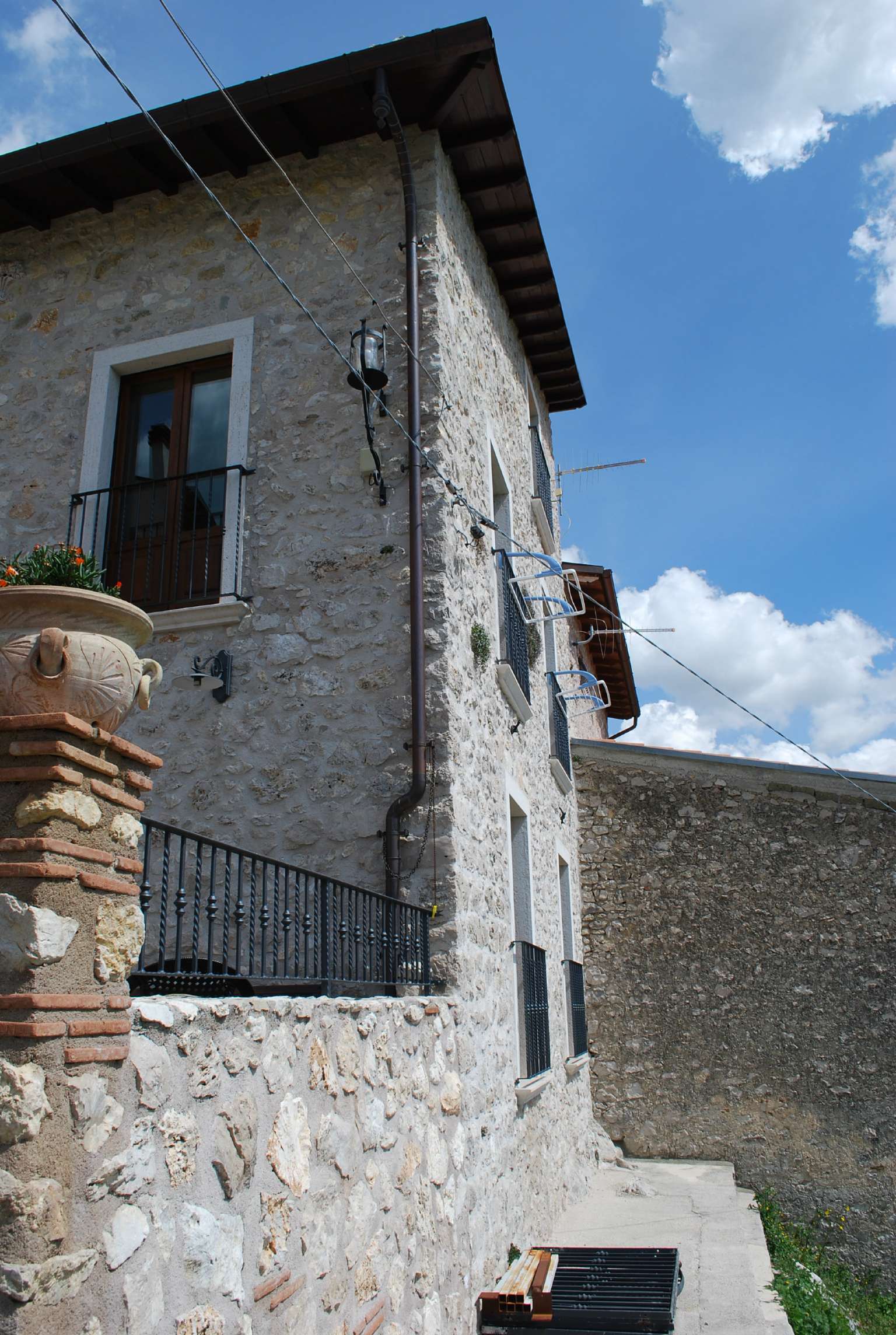 Villa Unifamiliare - Indipendente PERETO vendita   del bando IMMOBILIARE SIMONETTI SAS