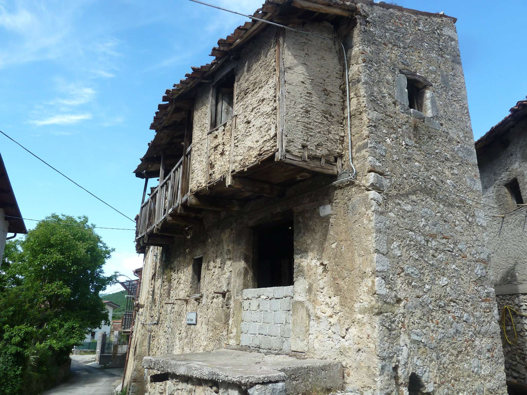 Stabile intero - Palazzo BORGOROSE vendita   del fosso IMMOBILIARE SIMONETTI SAS