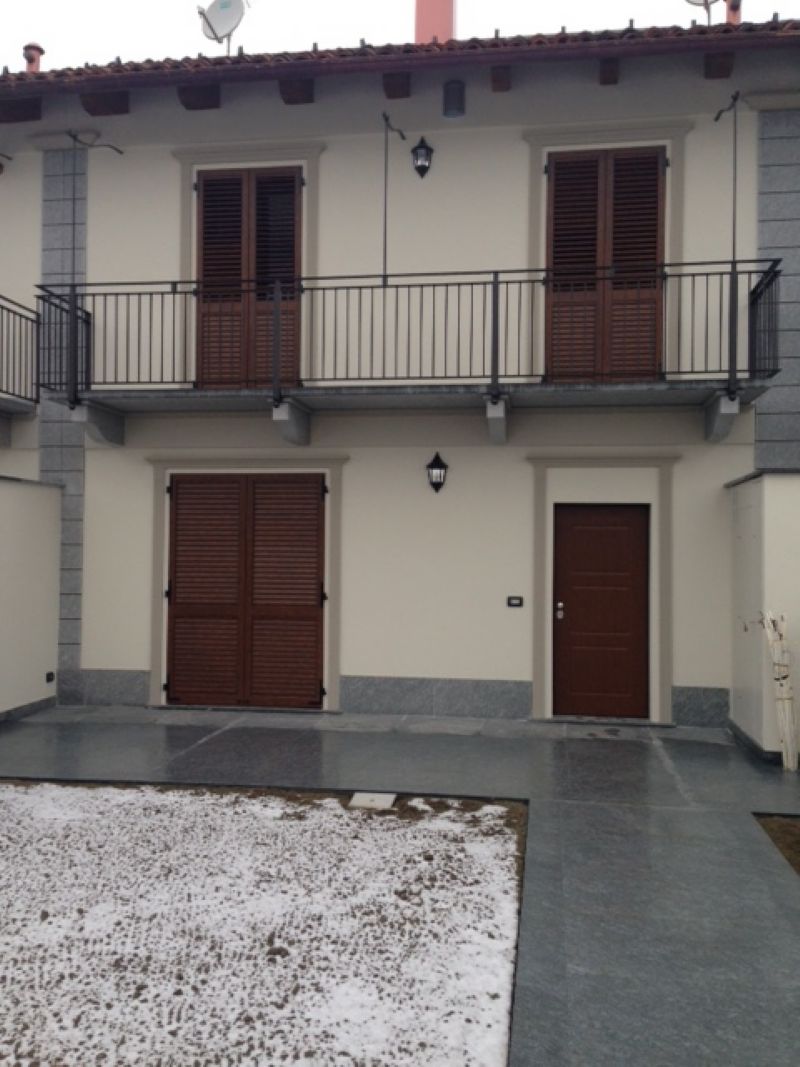 Villa Affiancata - Schiera CARMAGNOLA vendita    ROYALCASE