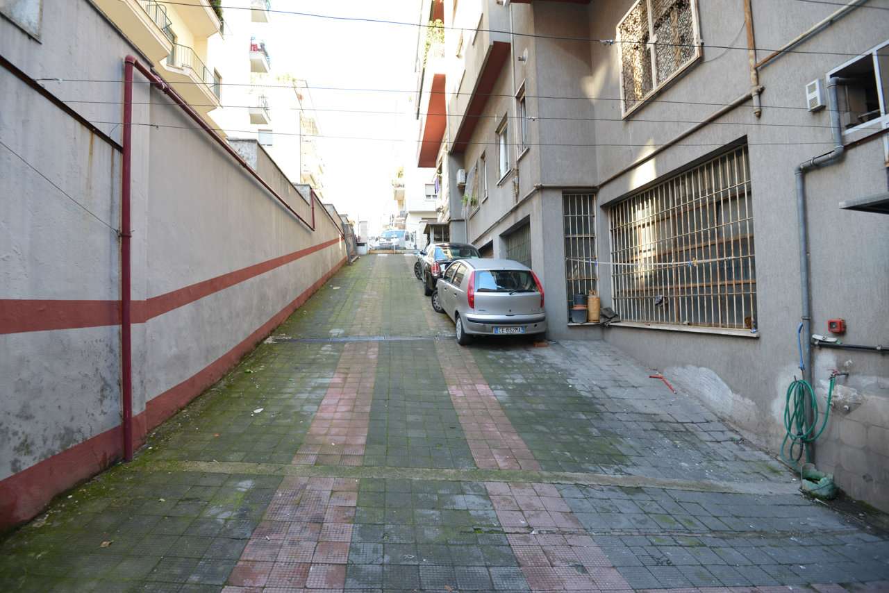 Negozio - Loc.Com. ROMA vendita  GIANICOLENSE (XV MUN.) via mantegazza Studio Fori