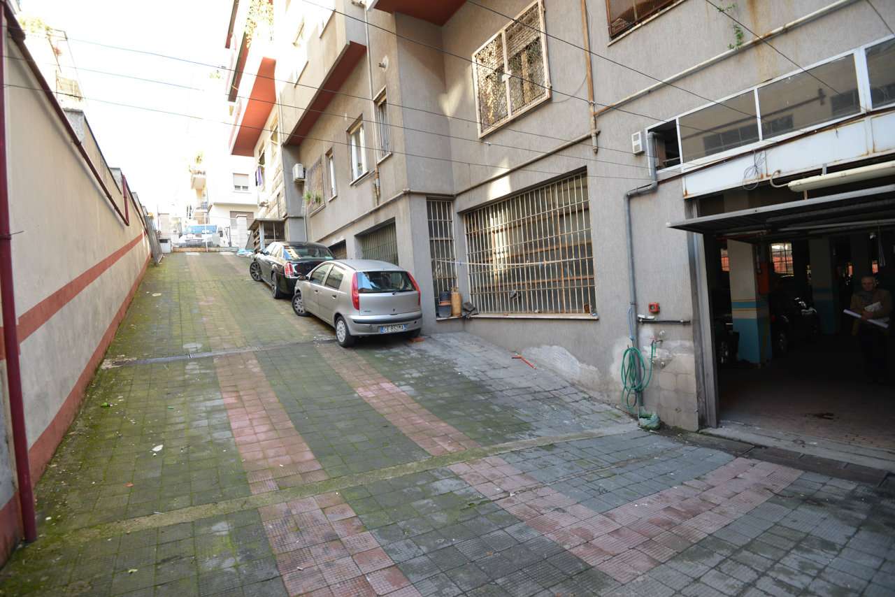Negozio - Loc.Com. ROMA vendita  GIANICOLENSE (XV MUN.) via mantegazza Studio Fori