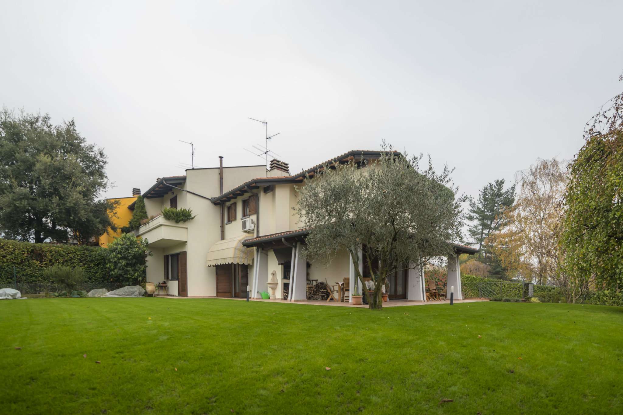 Villa SCANZOROSCIATE vendita   via polcarezzo 49 Rizzetti Immobiliare