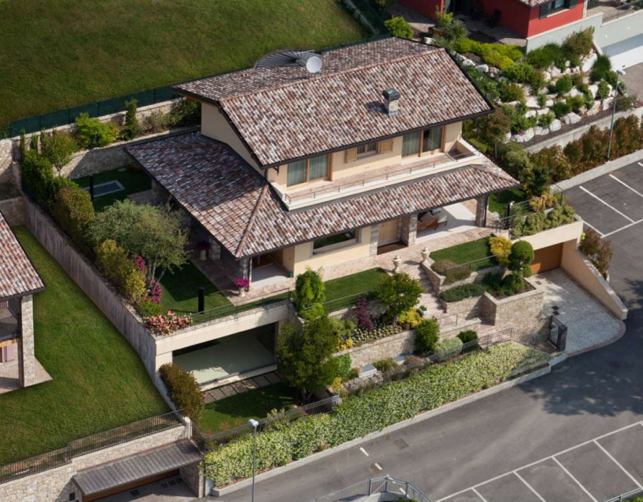 Villa ALZANO LOMBARDO vendita   via spiazzi 12 Rizzetti Immobiliare