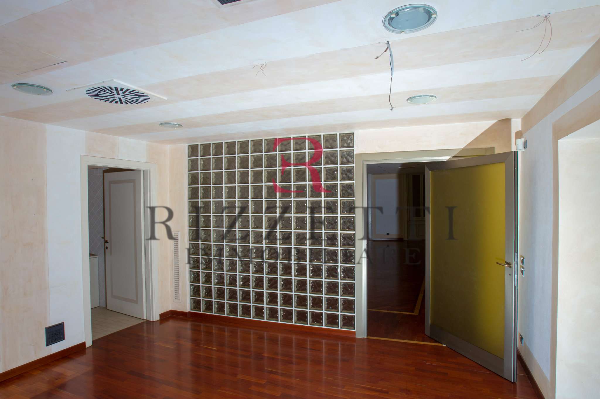 Ufficio - Loc.Com. BERGAMO vendita   via zambonate Rizzetti Immobiliare