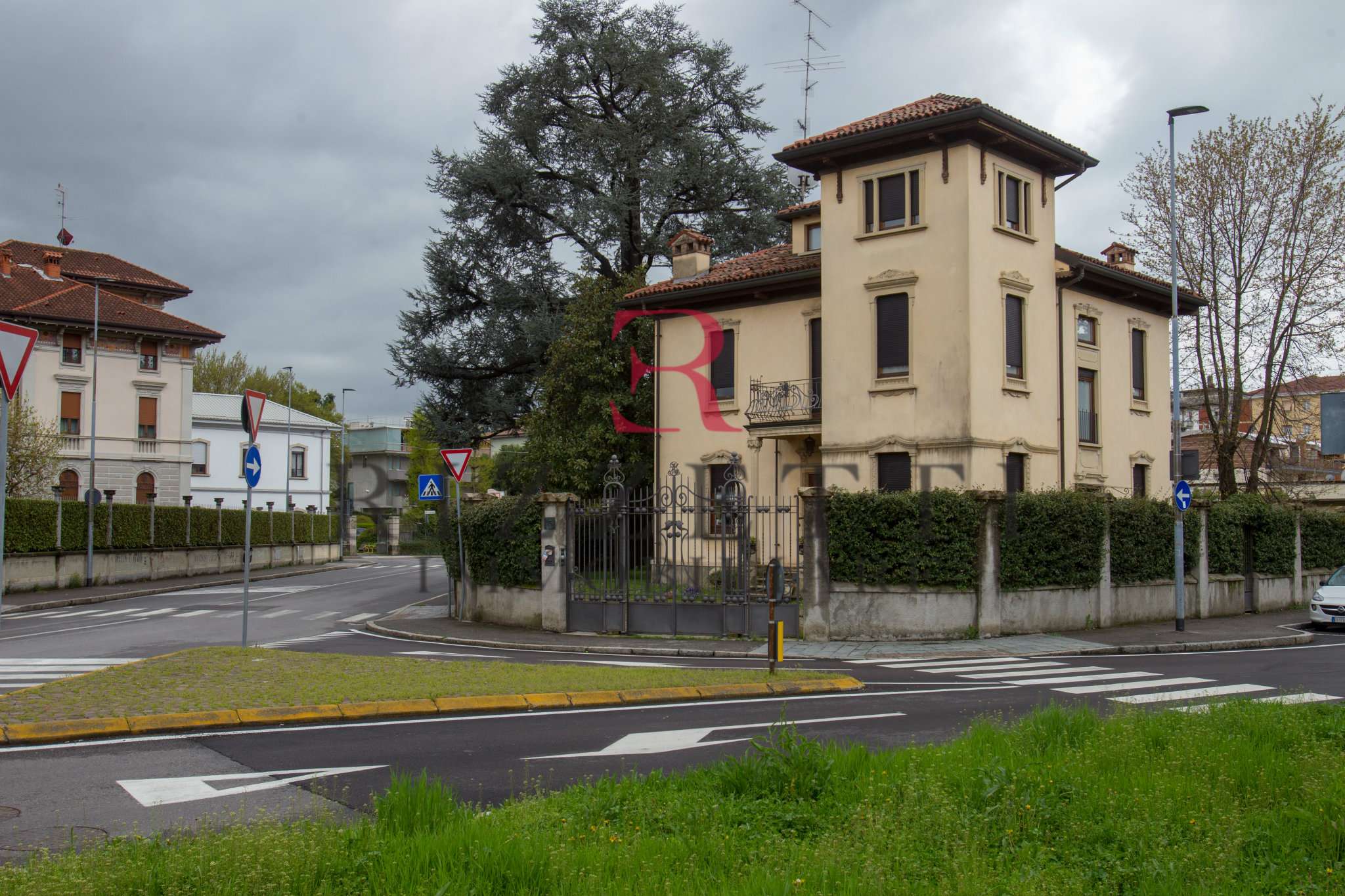 Villa BERGAMO vendita   via da Calepio Rizzetti Immobiliare