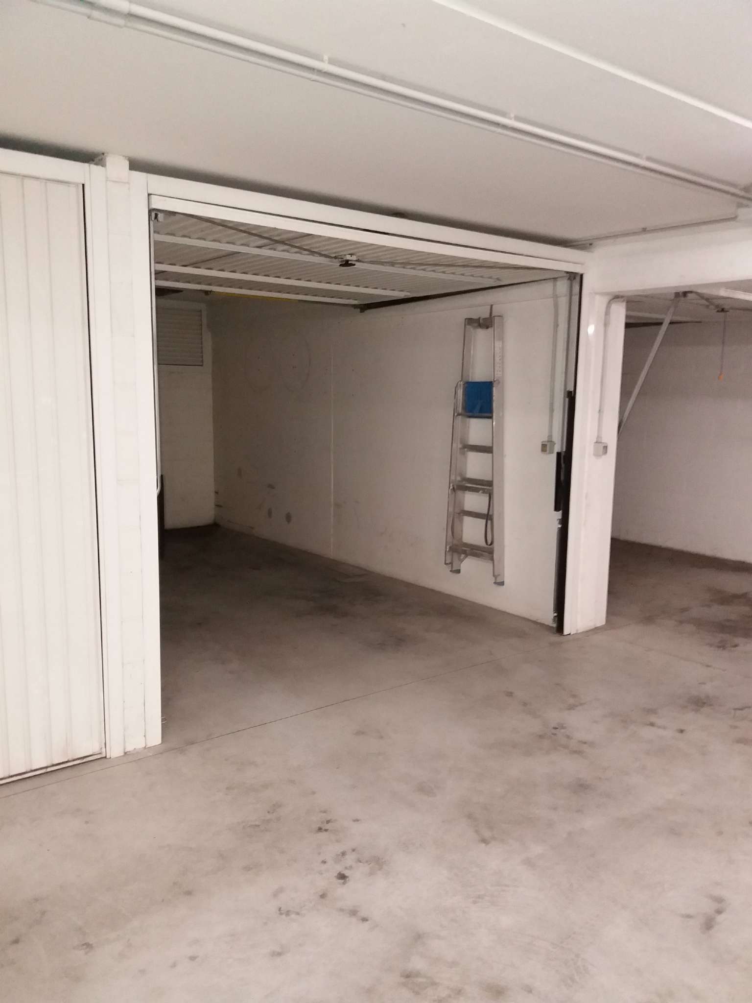 Box auto - Posto auto UDINE vendita  CENTRO  L'ANGOLO IMMOBILIARE DI BRADIZZA MASSIMILIANO