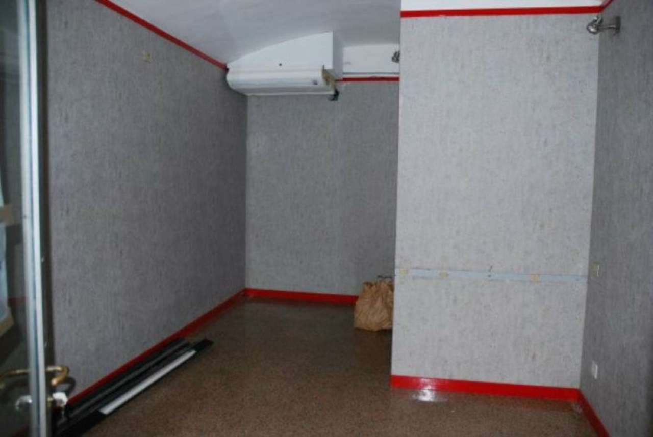 Negozio - Loc.Com. MODENA affitto  CENTRO TORRE IMMOBILIARE 3M