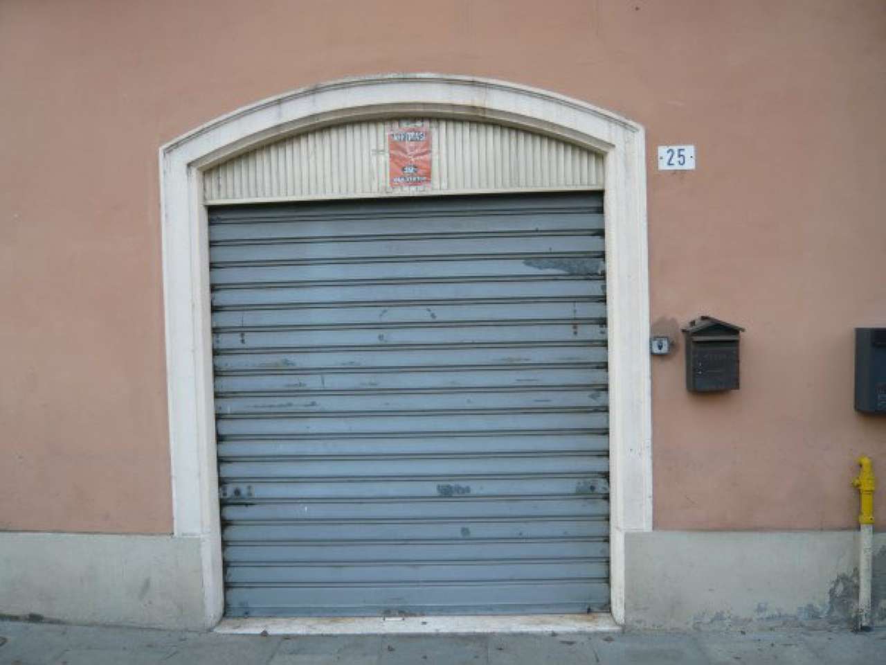 Negozio - Loc.Com. MODENA affitto  CENTRO S. ORSOLA IMMOBILIARE 3M