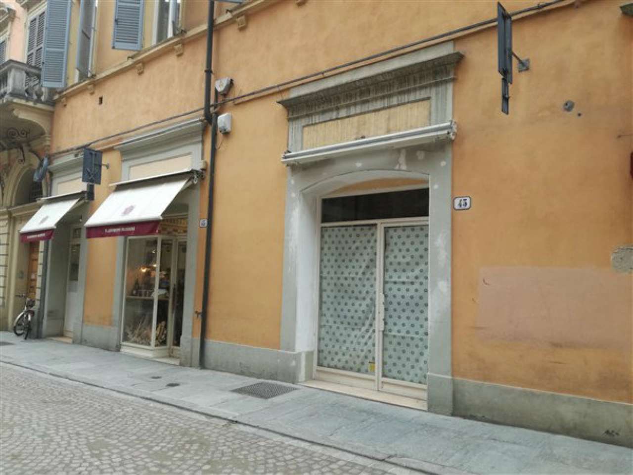 Negozio - Loc.Com. MODENA vendita  CENTRO UNIVERSITA' IMMOBILIARE 3M