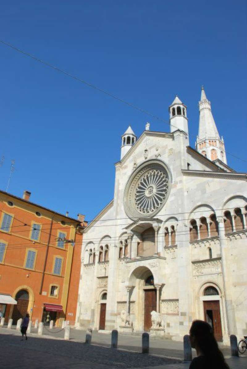 Negozio - Loc.Com. MODENA affitto  CENTRO  IMMOBILIARE 3M