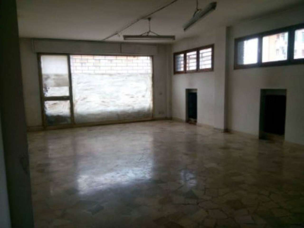 Negozio - Loc.Com. MODENA vendita  SACCA Gramsci IMMOBILIARE 3M