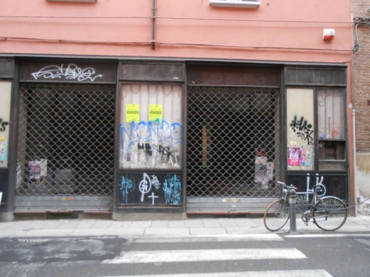 Negozio - Loc.Com. BOLOGNA vendita  CENTRO STORICO nazario sauro, 5/A Spazio Casa 2000