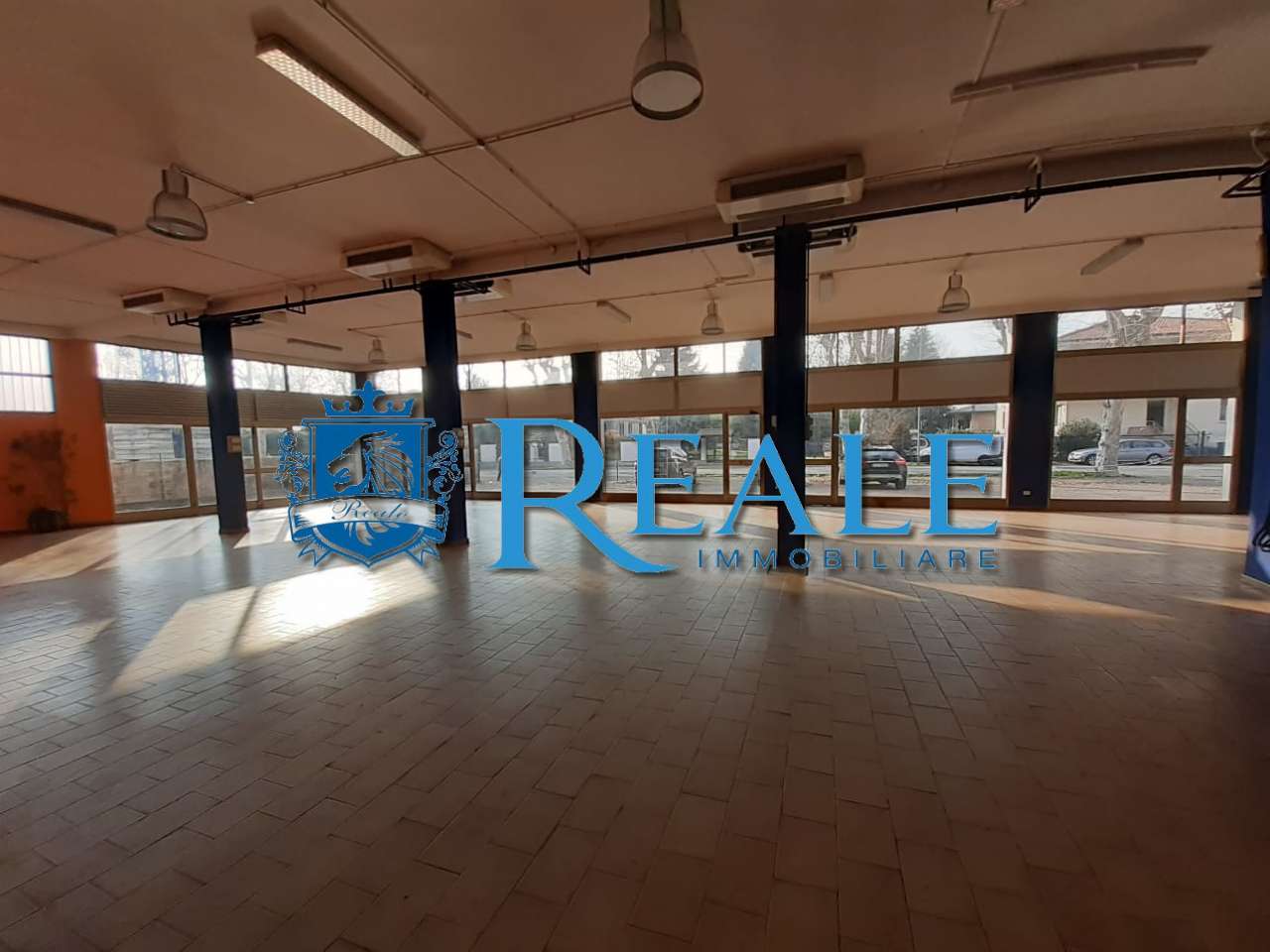 Corbetta Vendita COMMERCIALI