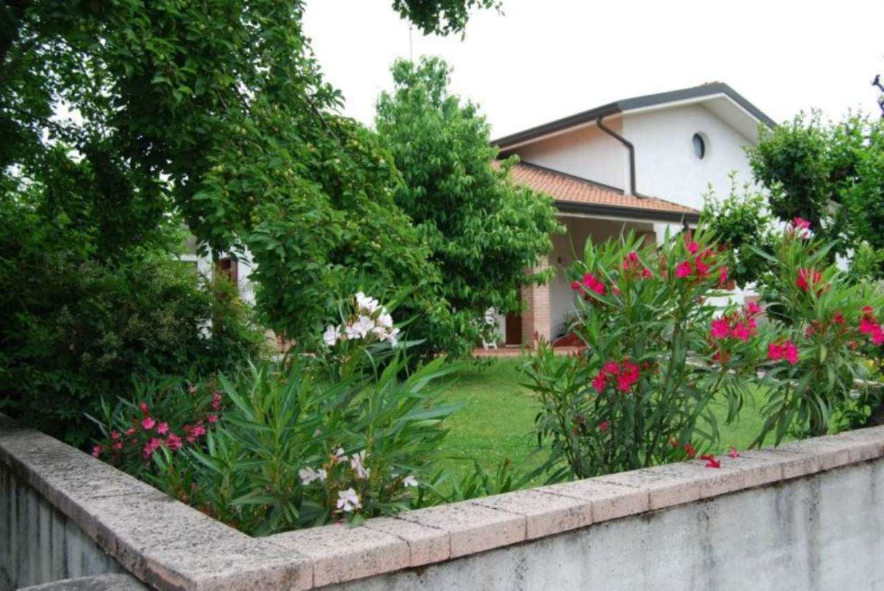 Villa Unifamiliare - Indipendente VILLORBA vendita   Via Caseggiato AGENZIA AURORA