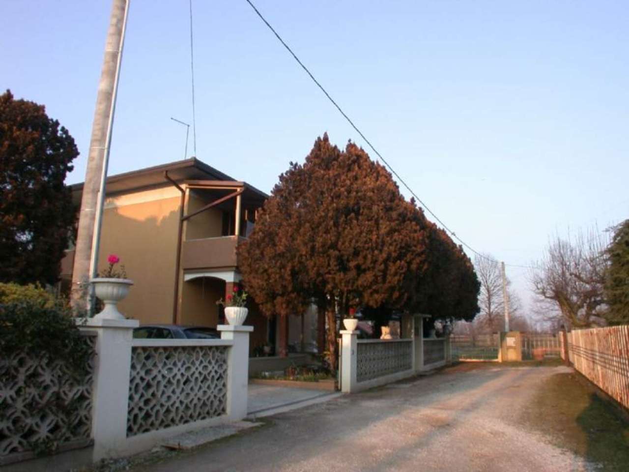 Villa Unifamiliare - Indipendente PAESE vendita   Via Piave, 30 - 31038 Paese AGENZIA AURORA