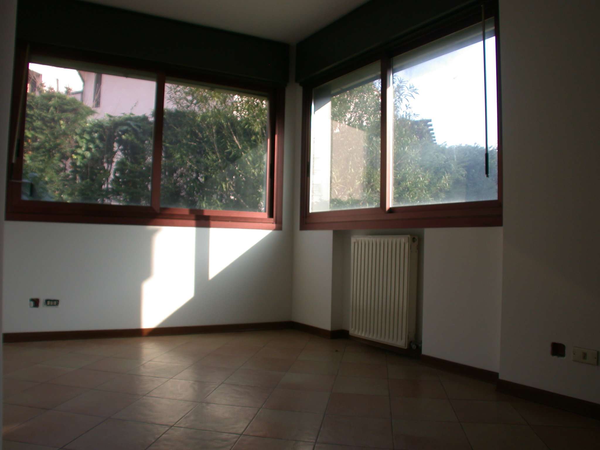 Ufficio - Loc.Com. TREVISO affitto  INTORNO MURA Via Foscolo AGENZIA AURORA