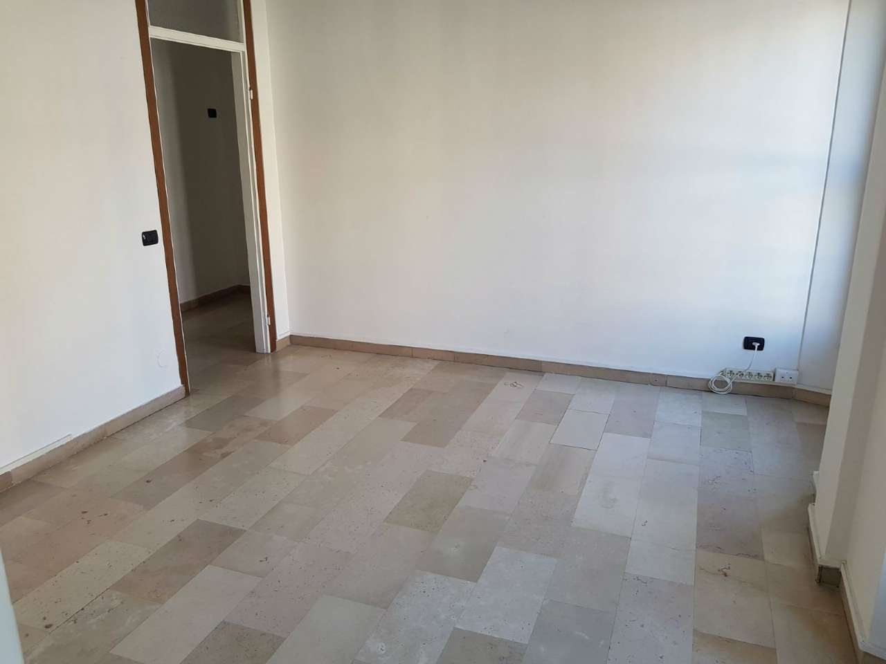 Ufficio - Loc.Com. PAVIA affitto   nuova CENTRO AFFITTI