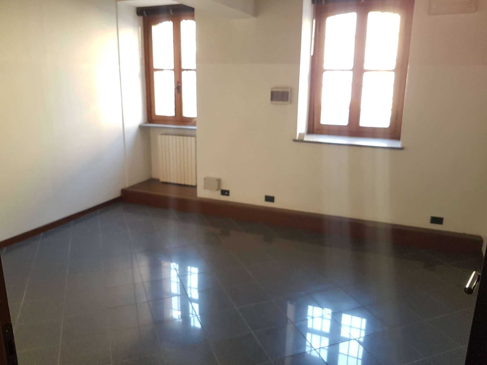 Ufficio - Loc.Com. PAVIA affitto   oberdan CENTRO AFFITTI