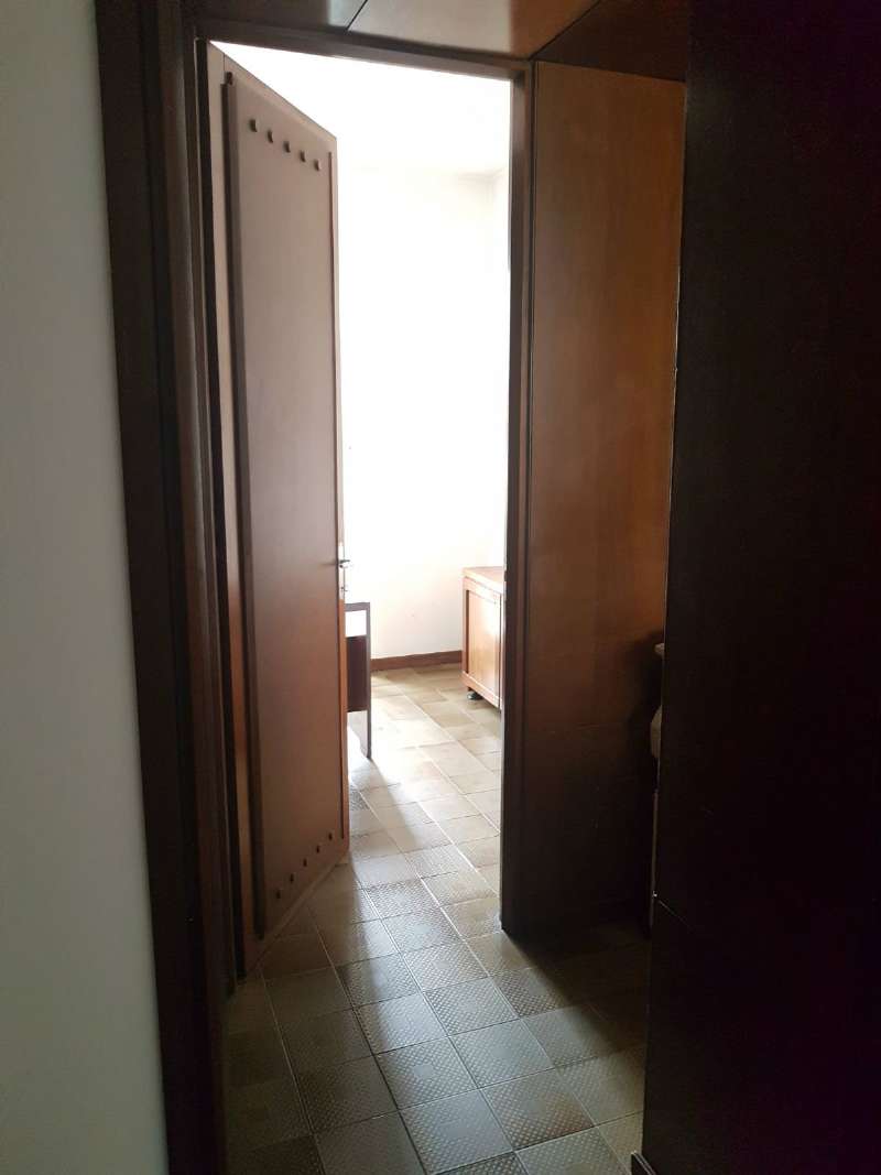 Ufficio - Loc.Com. PAVIA affitto   Piazza Vittoria CENTRO AFFITTI