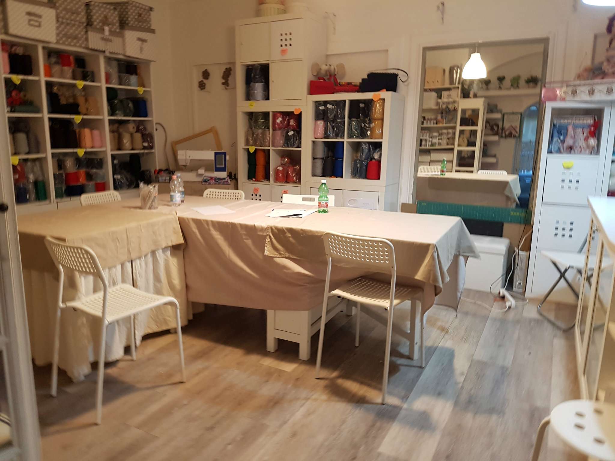 Negozio - Loc.Com. NAPOLI affitto  CHIAIA VIA CAVALLERIZZA Zampaglione Immobiliare