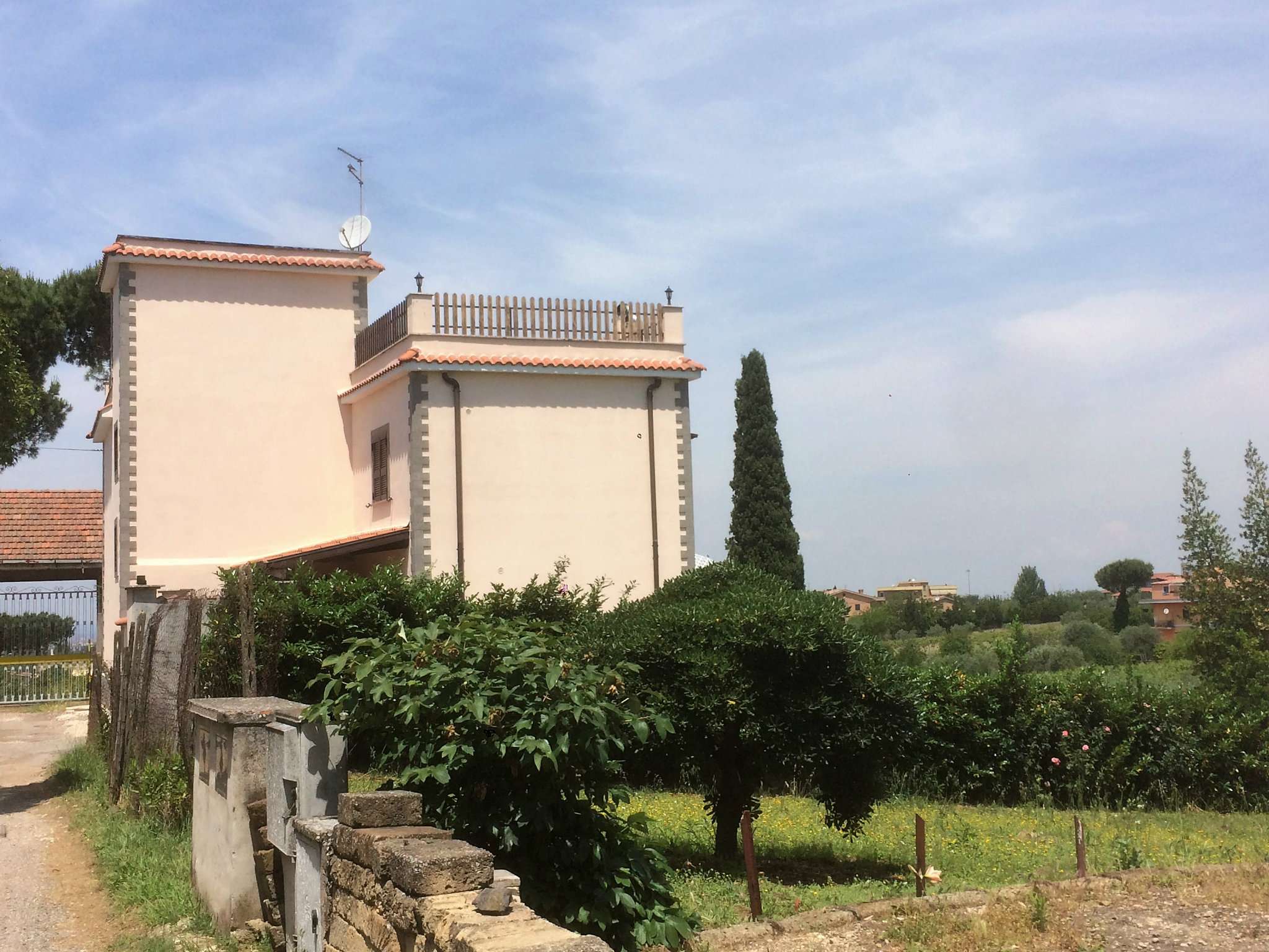 Villa ROMA vendita  FINOCCHIO VIGNE DI PASSO LOMBARDO Punto Immobiliare Anagnina S.A.S.