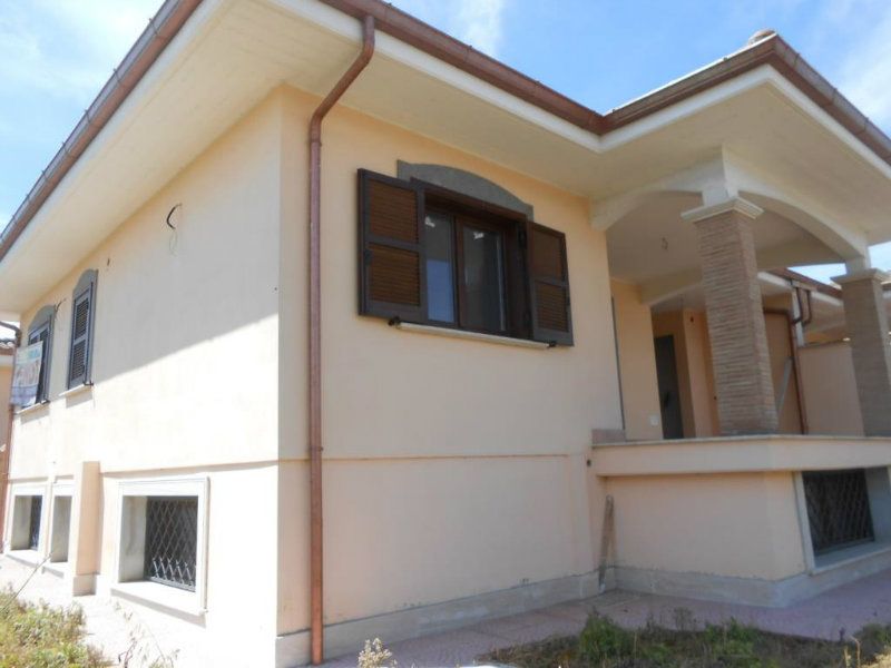 Villa Quadrifamiliare ANZIO vendita   Di Villa Claudia Immobiliare Giacoponi di Roberto Giacoponi