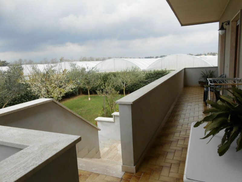 Villa Trifamiliare ANZIO vendita   DELLA PAVONIA Immobiliare Giacoponi di Roberto Giacoponi