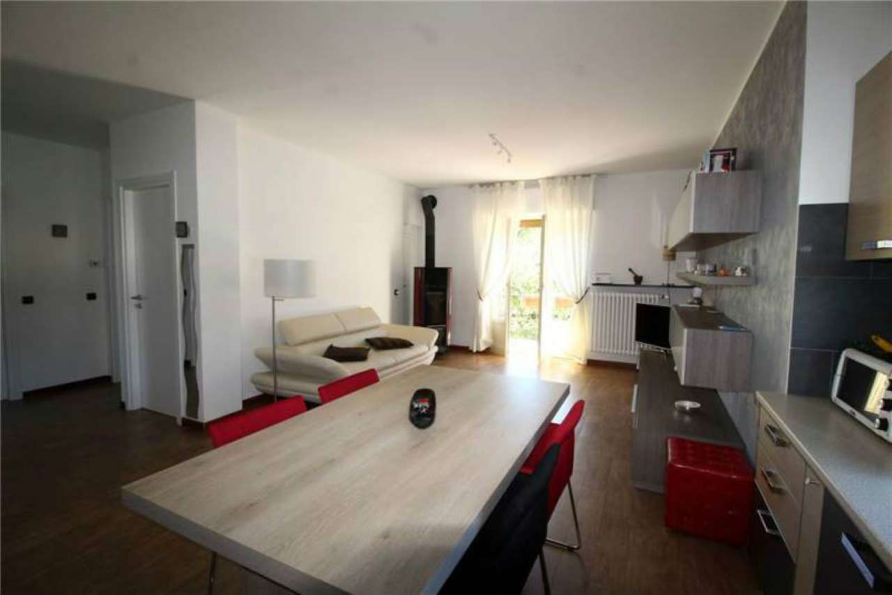 Villa CASTELLETTO SOPRA TICINO vendita   1°maggio Sestocase Immobiliare