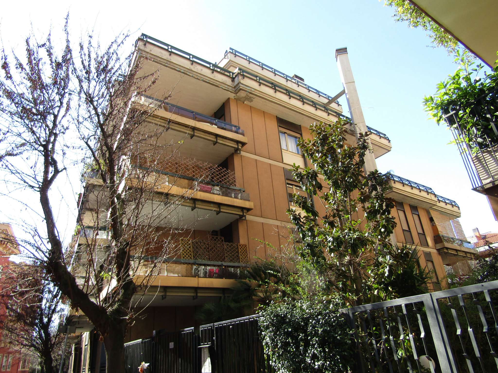  roma affitto quart: fleming topcasa immobiliare srl