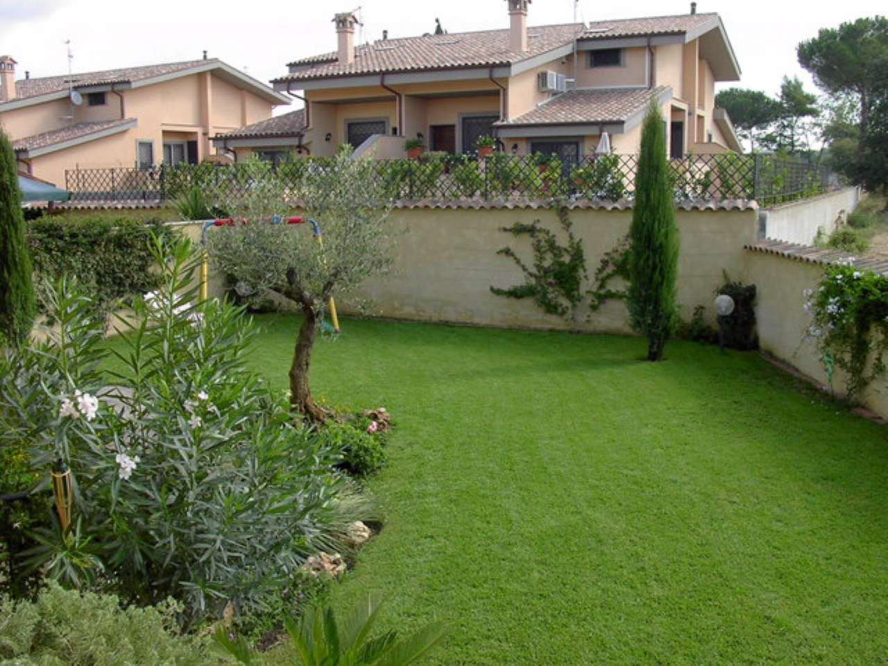 Villa Bifamiliare ROMA vendita  ACILIA VIA LINO LIVIABELLA TOPCASA IMMOBILIARE SRL