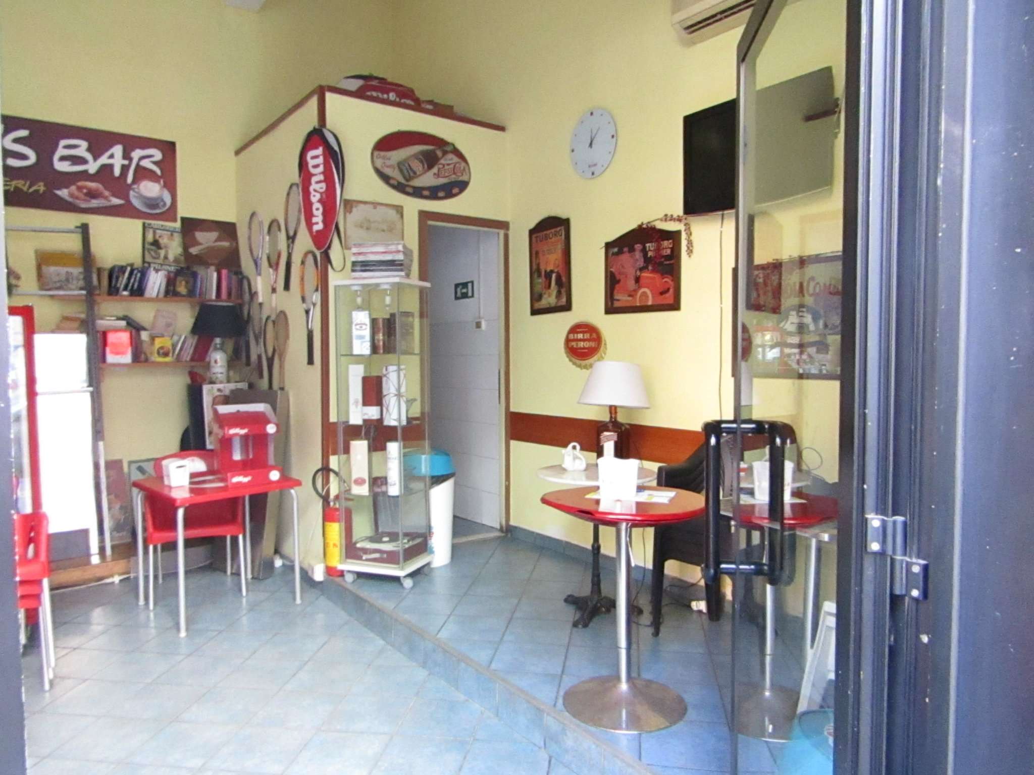 Negozio - Loc.Com. ROMA affitto  APPIO LATINO (IX MUN.) FERDINANDO GREGOROVIUS TOPCASA IMMOBILIARE SRL