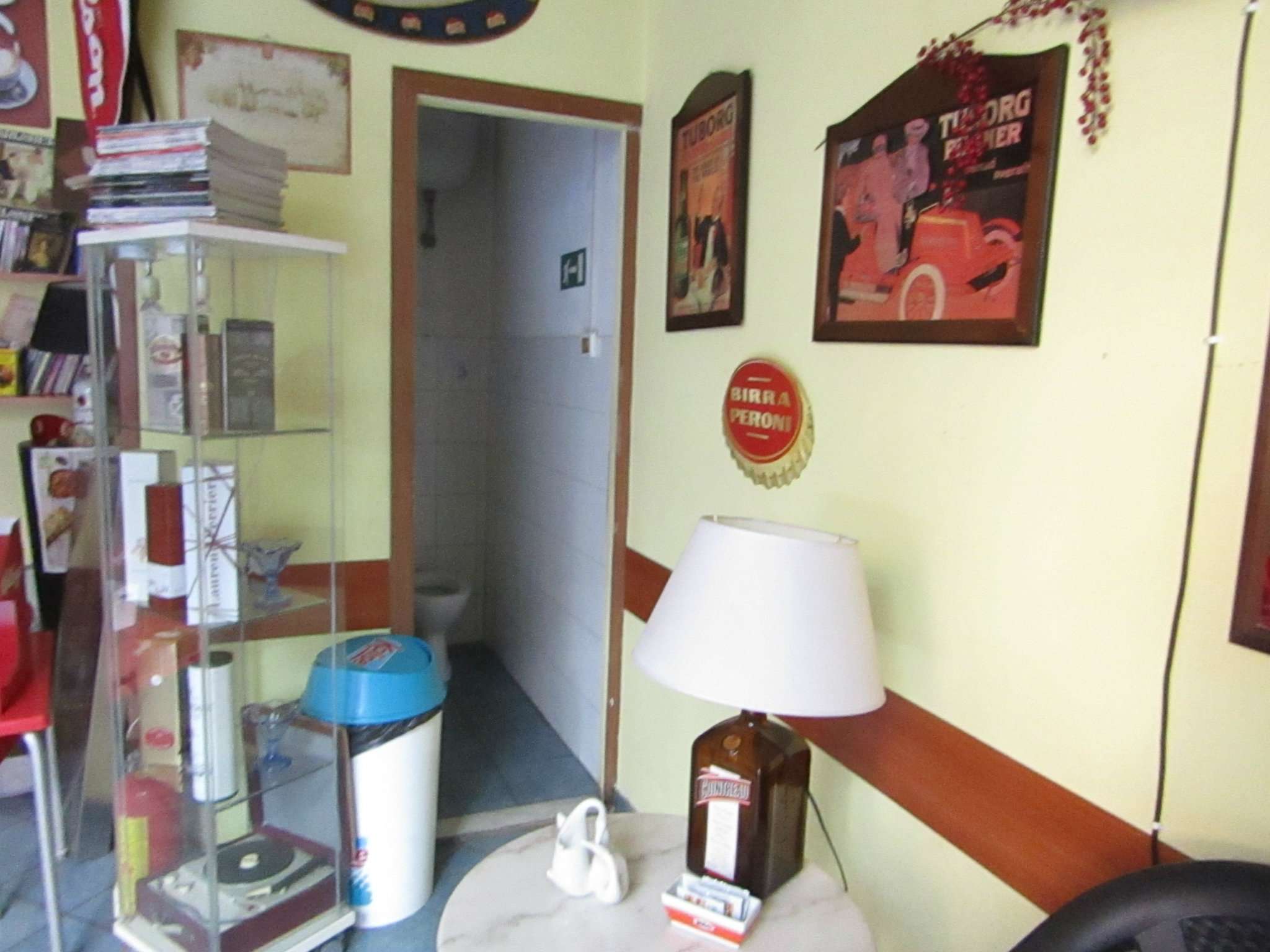 Negozio - Loc.Com. ROMA affitto  APPIO LATINO (IX MUN.) FERDINANDO GREGOROVIUS TOPCASA IMMOBILIARE SRL