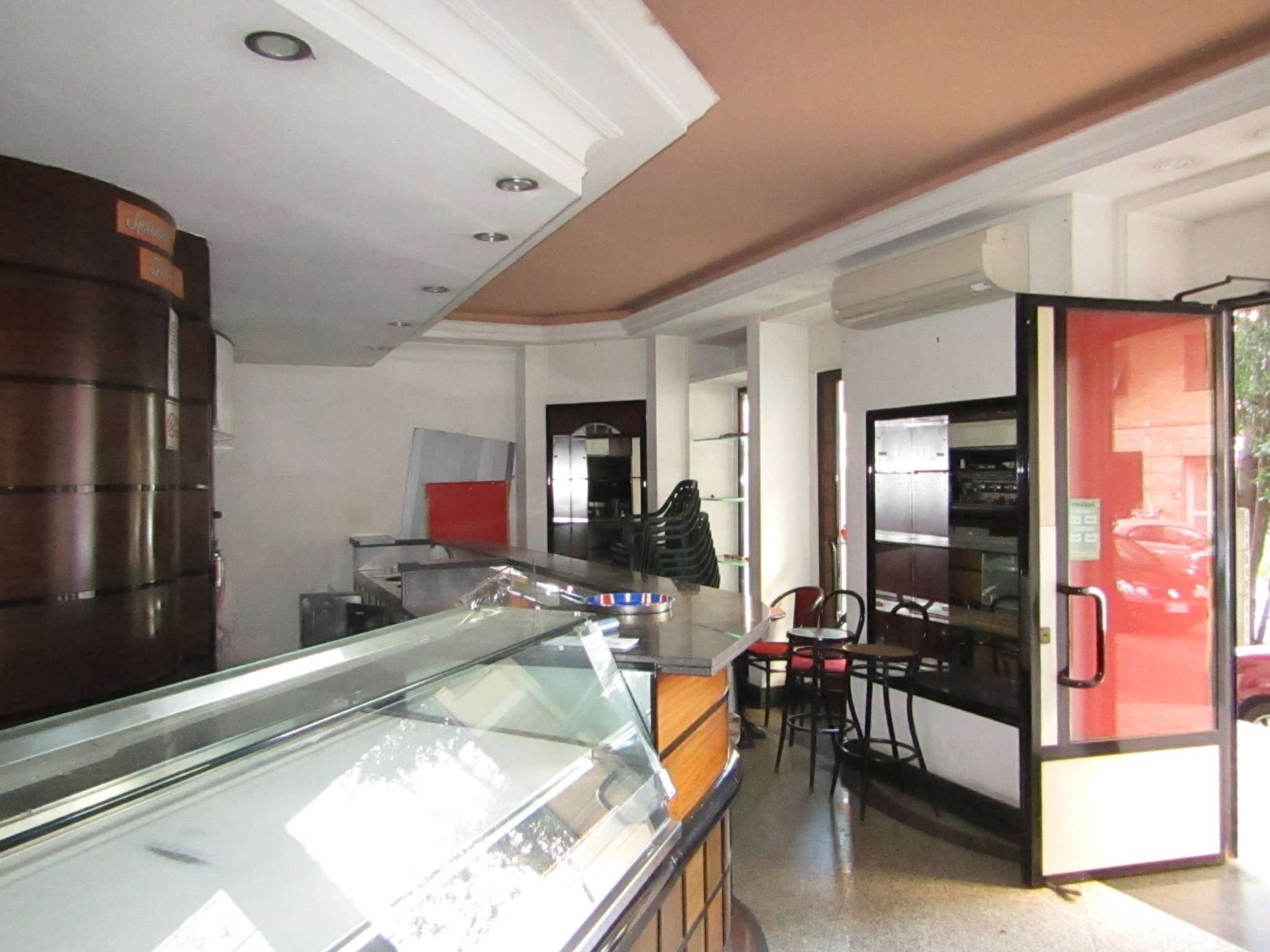 Negozio - Loc.Com. ROMA affitto  MARCONI ATTILIO PECILE TOPCASA IMMOBILIARE SRL