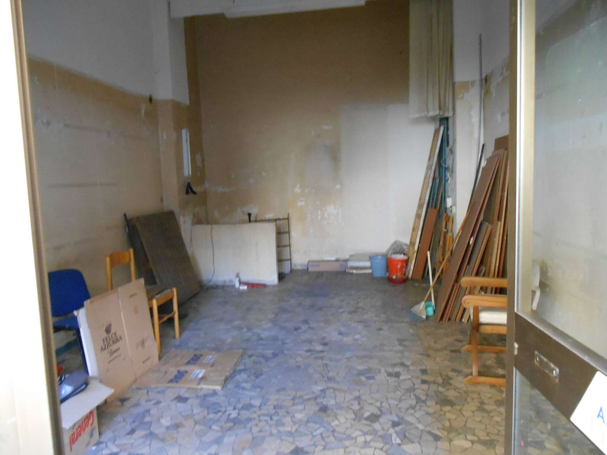 Negozio - Loc.Com. ROMA vendita  APPIA NUOVA EURIALO TOPCASA IMMOBILIARE SRL