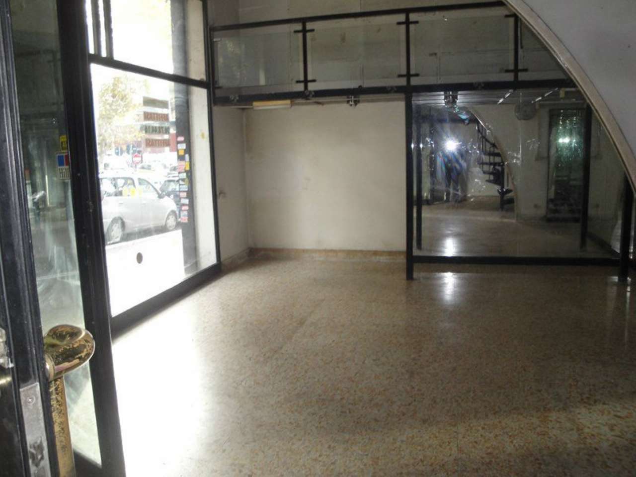 Negozio - Loc.Com. ROMA vendita  San giovanni PANDOSIA TOPCASA IMMOBILIARE SRL