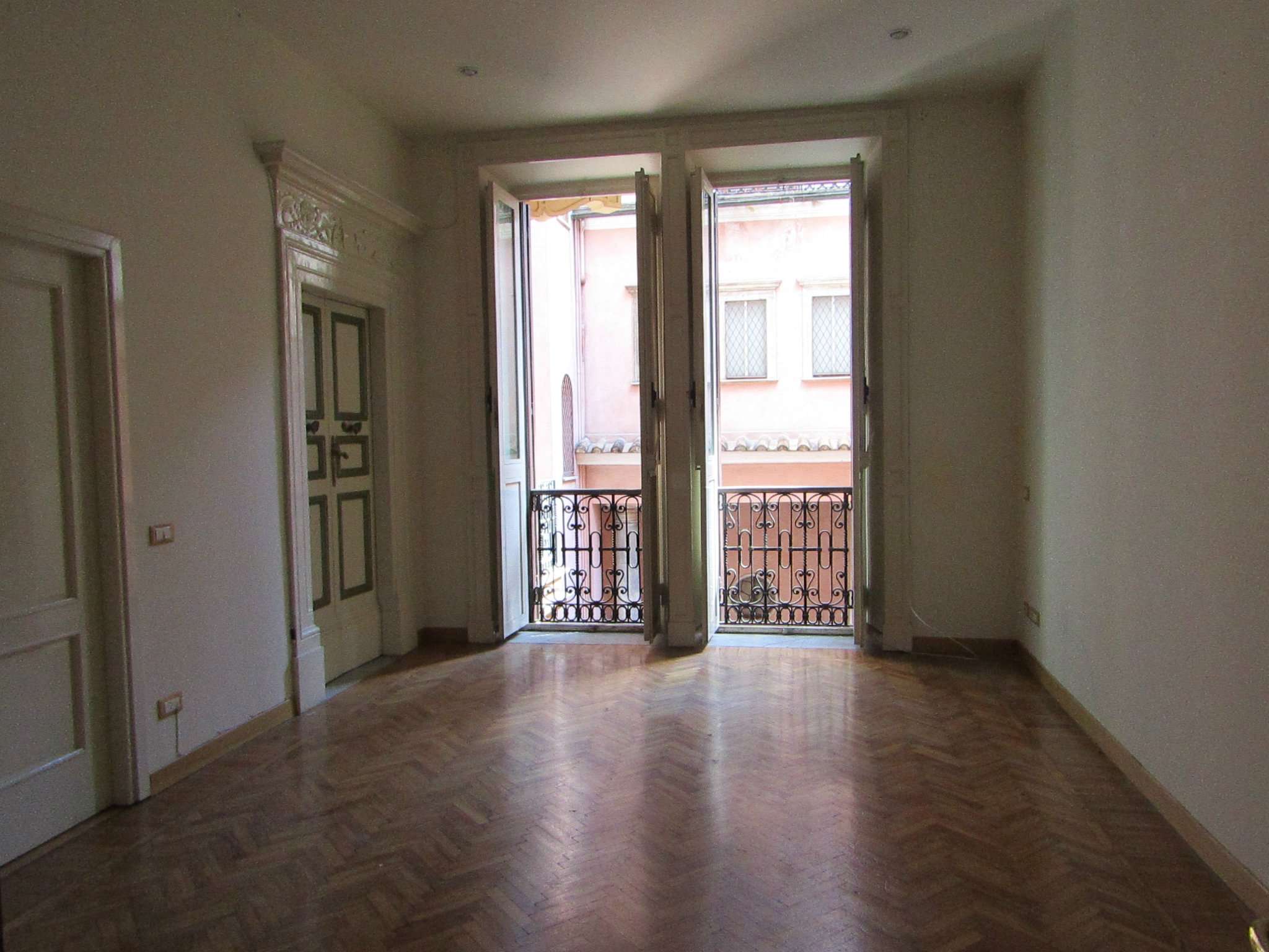 Ufficio - Loc.Com. ROMA vendita  Centro storico DEL BABUINO TOPCASA IMMOBILIARE SRL
