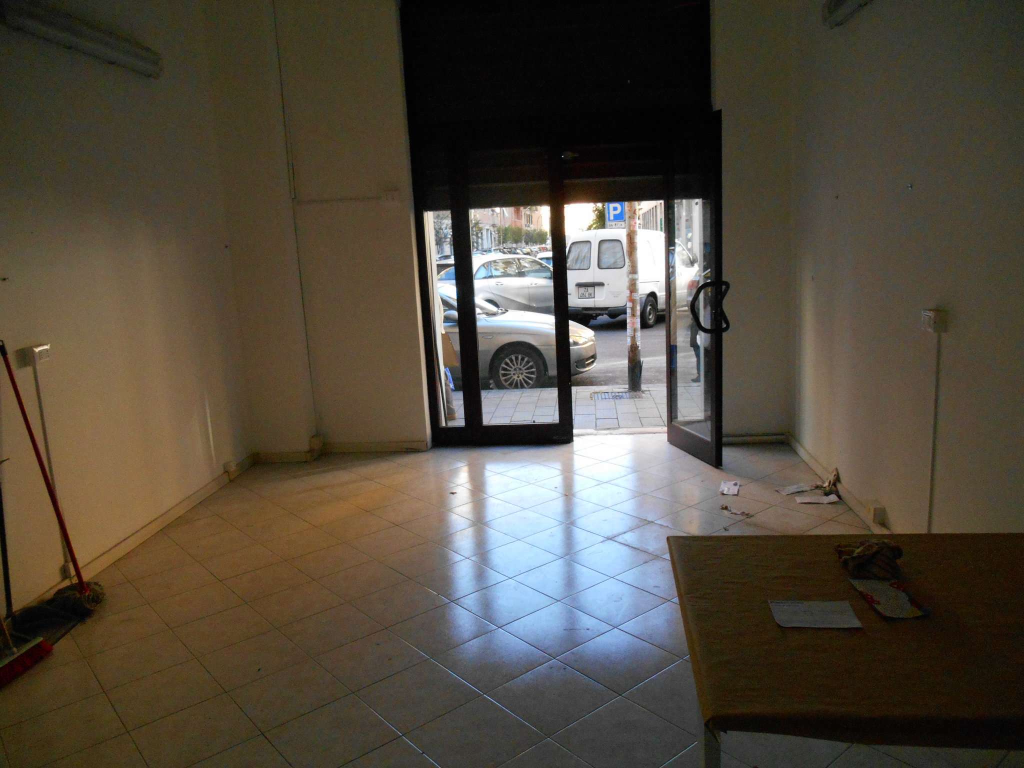 Negozio - Loc.Com. ROMA affitto  APPIA NUOVA EURIALO TOPCASA IMMOBILIARE SRL