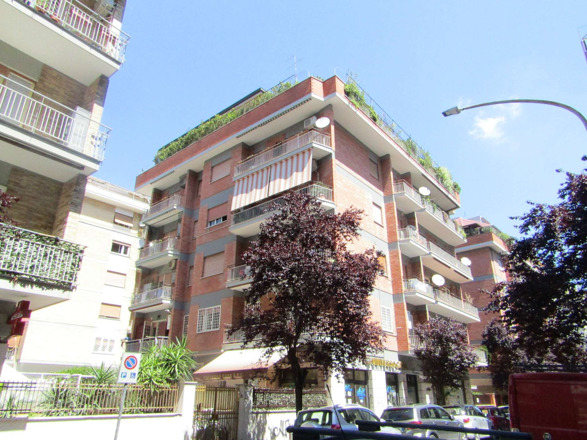 Appartamento ROMA vendita  APPIO LATINO (IX MUN.) ADOLFO OMODEO TOPCASA IMMOBILIARE SRL